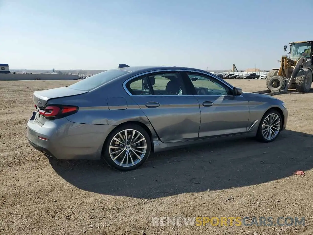 3 fotografías del automóvil dañado WBA13BJ0XPWY17065 BMW 5 SERIES 2023