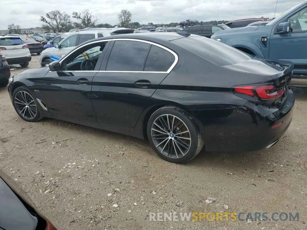 2 fotografías del automóvil dañado WBA33AG03PCL72387 BMW 5 SERIES 2023