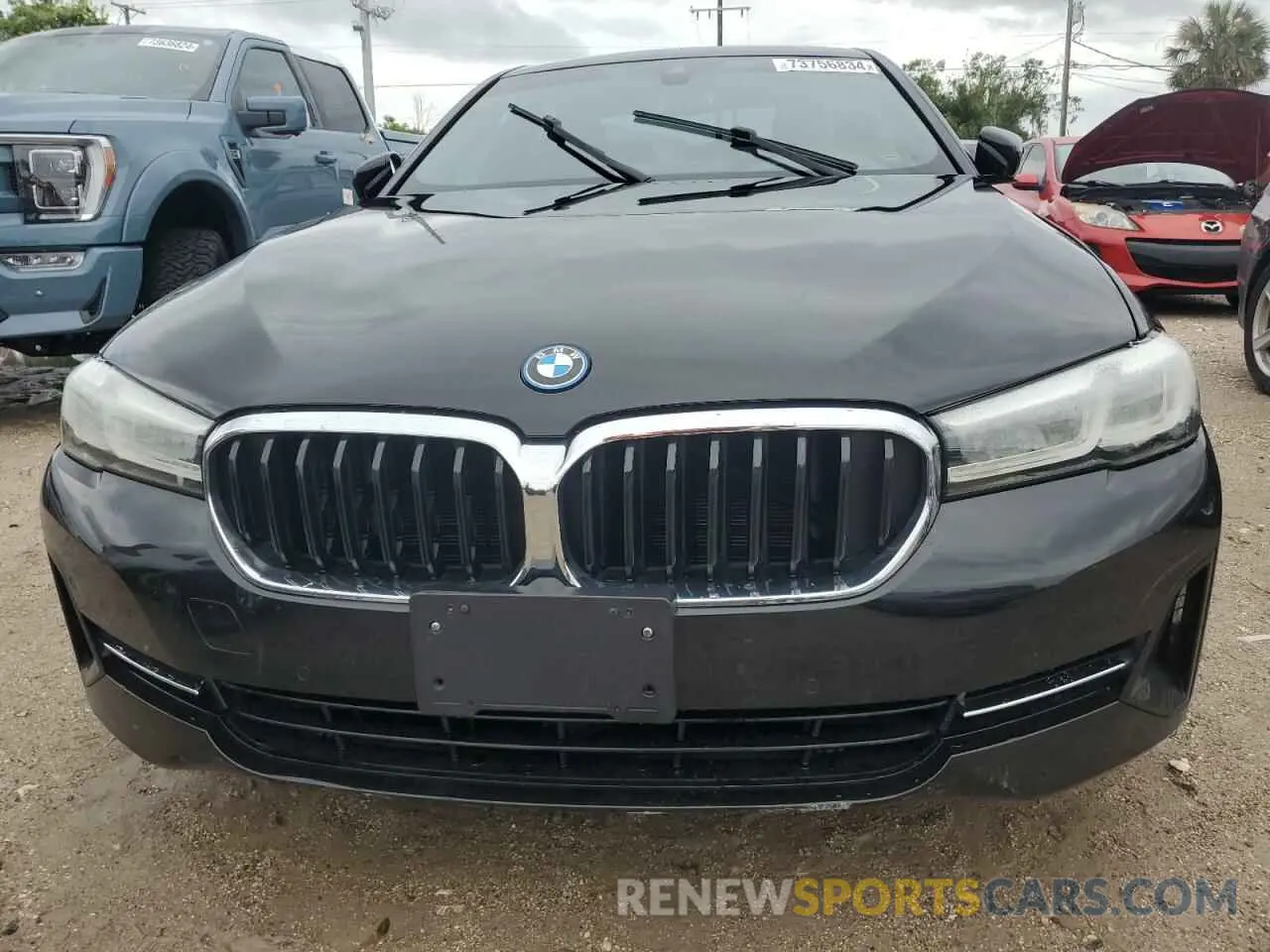 5 fotografías del automóvil dañado WBA33AG03PCL72387 BMW 5 SERIES 2023
