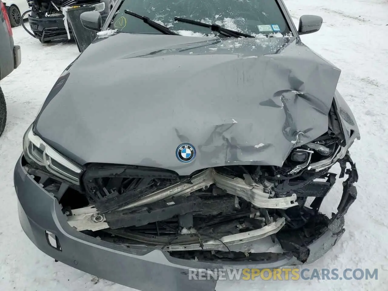 11 fotografías del automóvil dañado WBA33AG07PCN00209 BMW 5 SERIES 2023