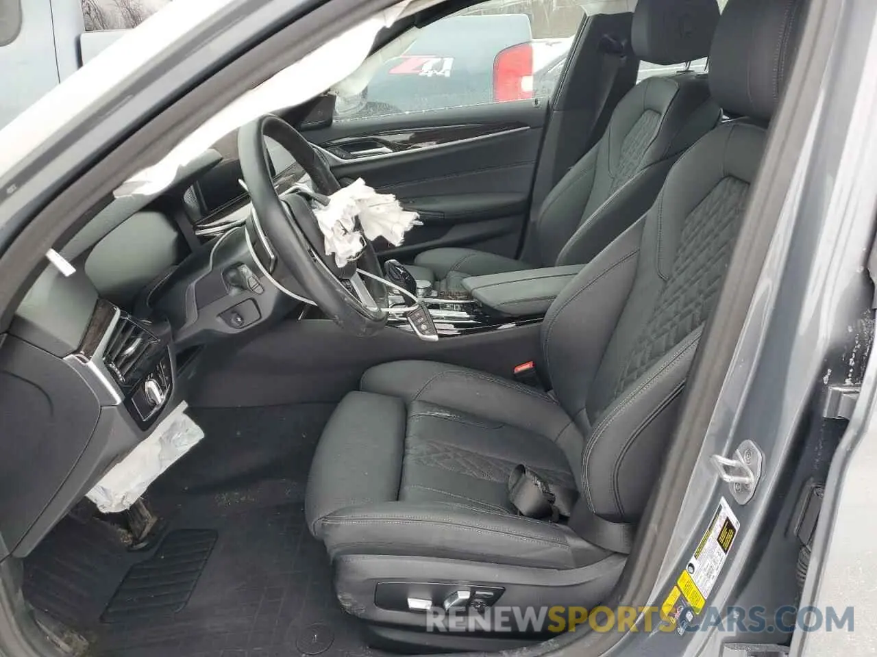 7 fotografías del automóvil dañado WBA33AG07PCN00209 BMW 5 SERIES 2023