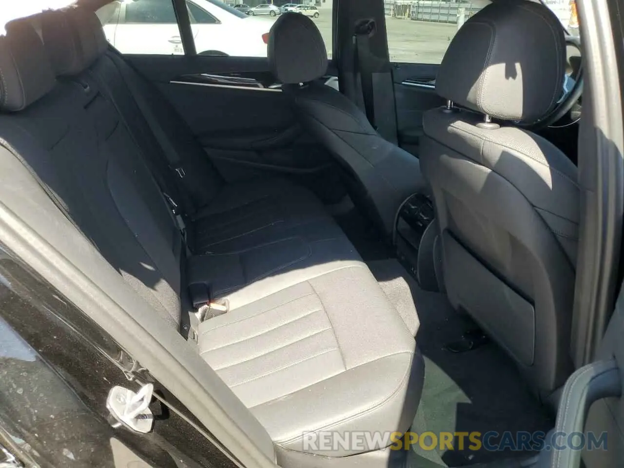 10 fotografías del automóvil dañado WBA53BH04PCN11391 BMW 5 SERIES 2023