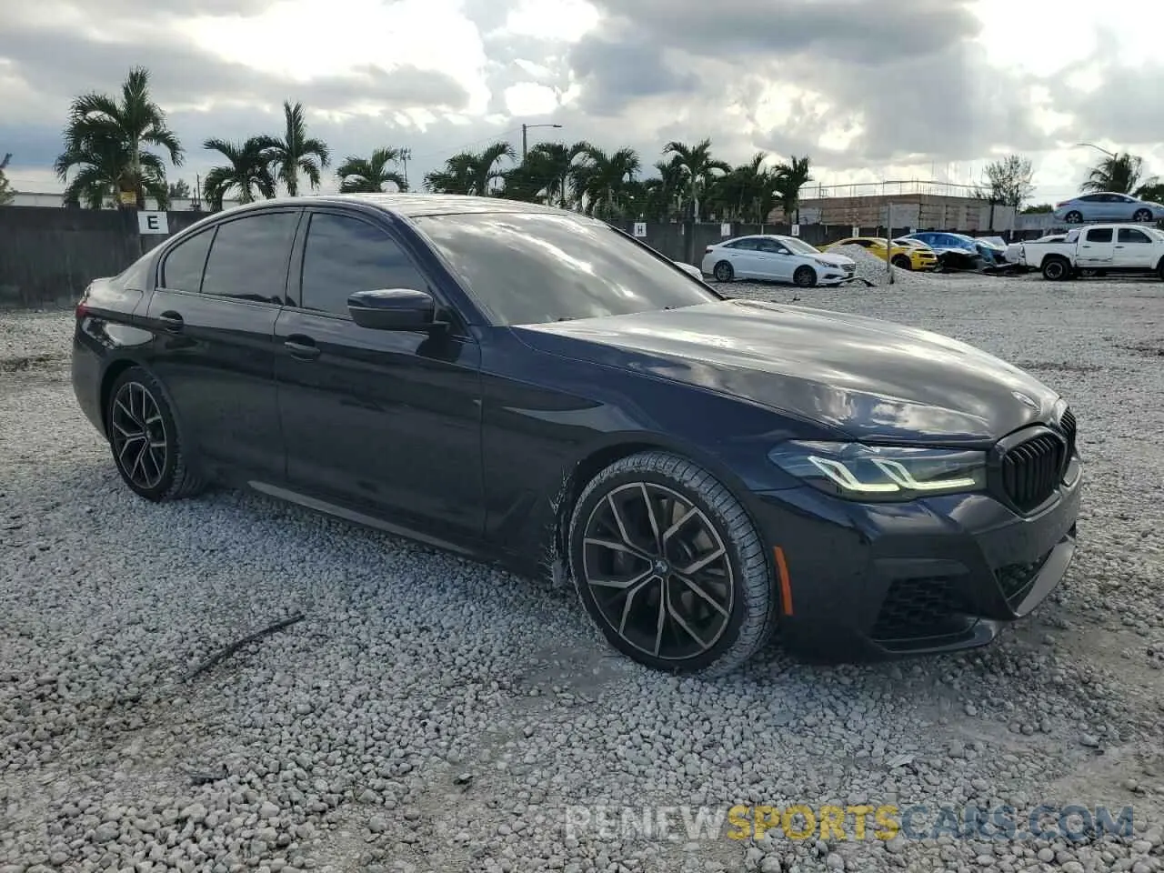 4 fotografías del automóvil dañado WBA73BJ00PWY18798 BMW 5 SERIES 2023