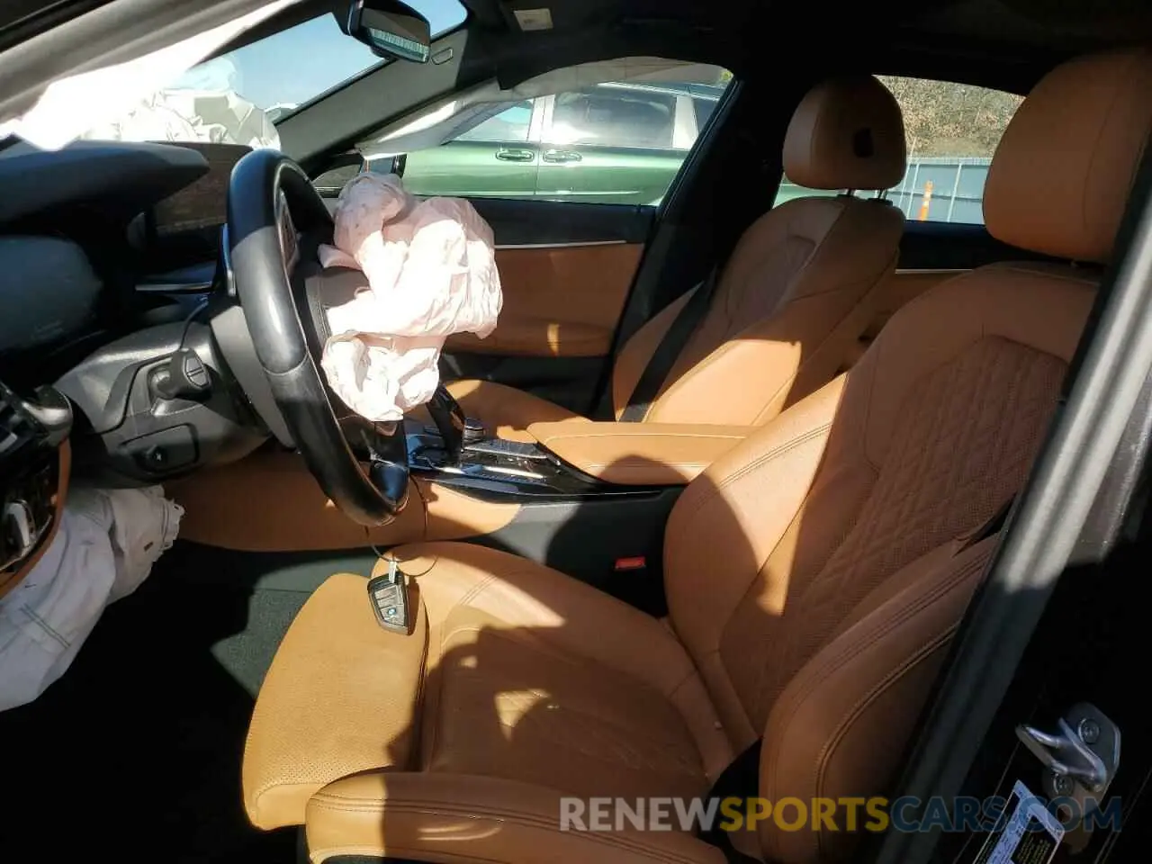 7 fotografías del automóvil dañado WBA73BJ04PCL27216 BMW 5 SERIES 2023