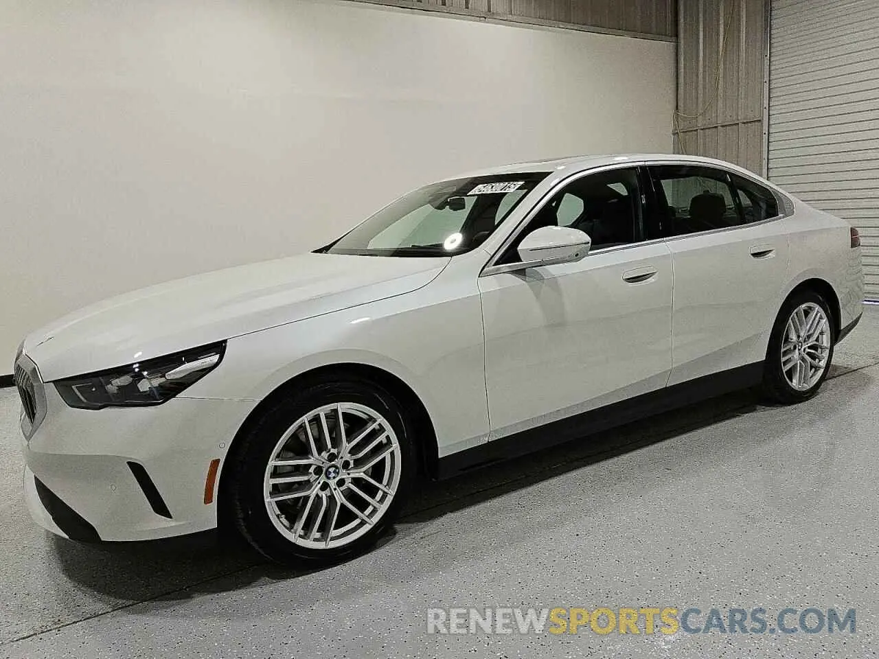 1 fotografías del automóvil dañado WBA43FJ00RCR68294 BMW 5 SERIES 2024