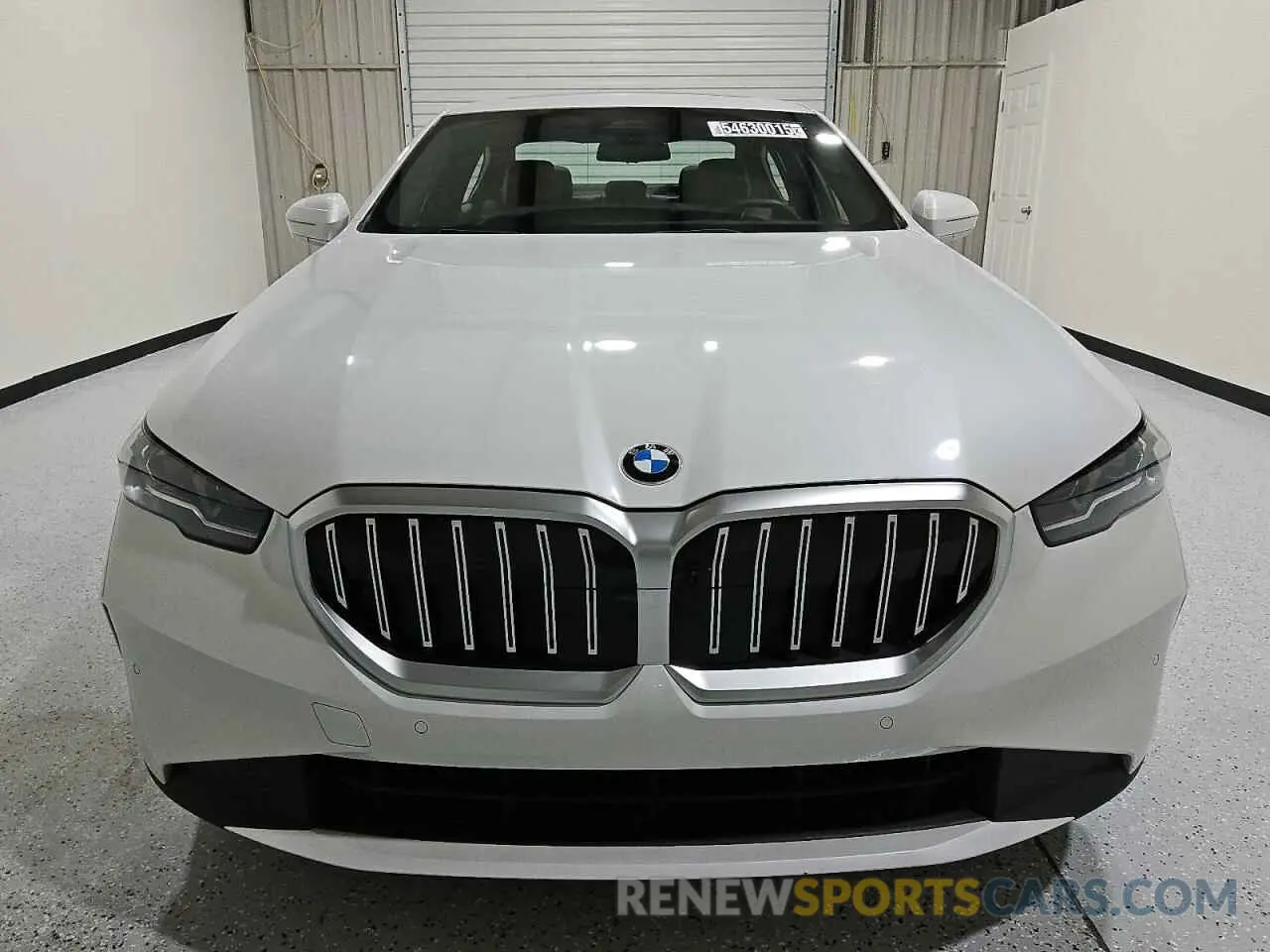 5 fotografías del automóvil dañado WBA43FJ00RCR68294 BMW 5 SERIES 2024