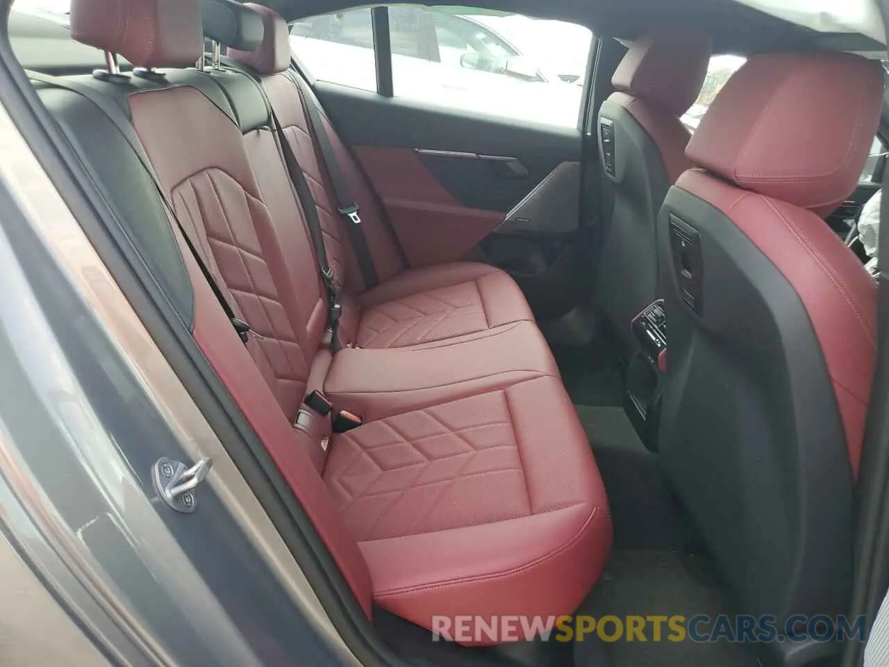 10 fotografías del automóvil dañado WBA43FJ01RCR17208 BMW 5 SERIES 2024