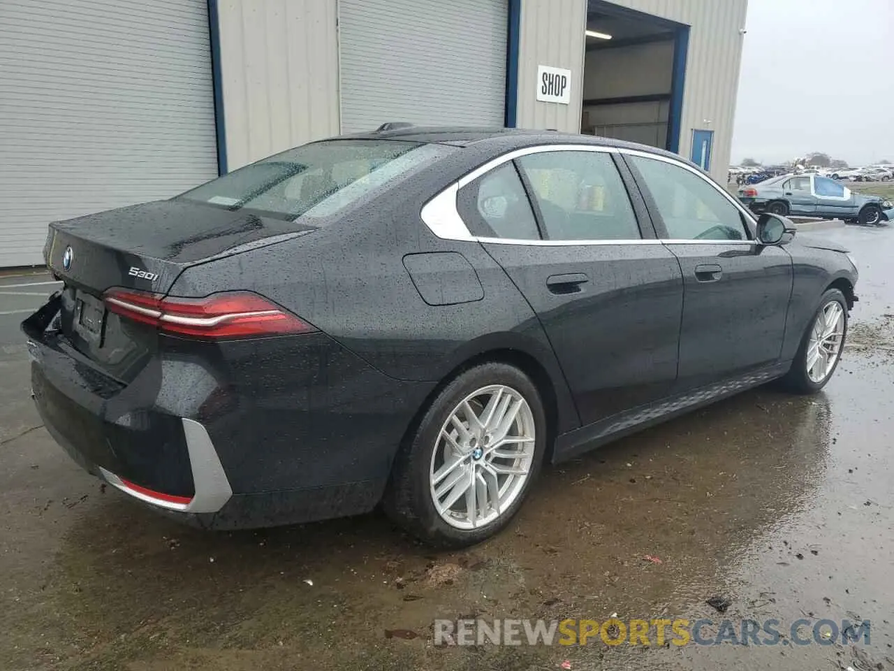 3 fotografías del automóvil dañado WBA43FJ06RCR67554 BMW 5 SERIES 2024