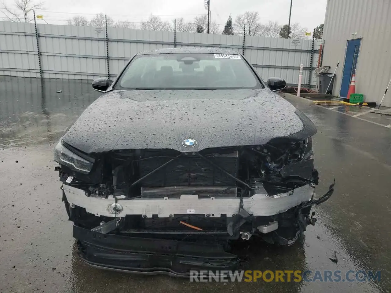 5 fotografías del automóvil dañado WBA43FJ06RCR67554 BMW 5 SERIES 2024