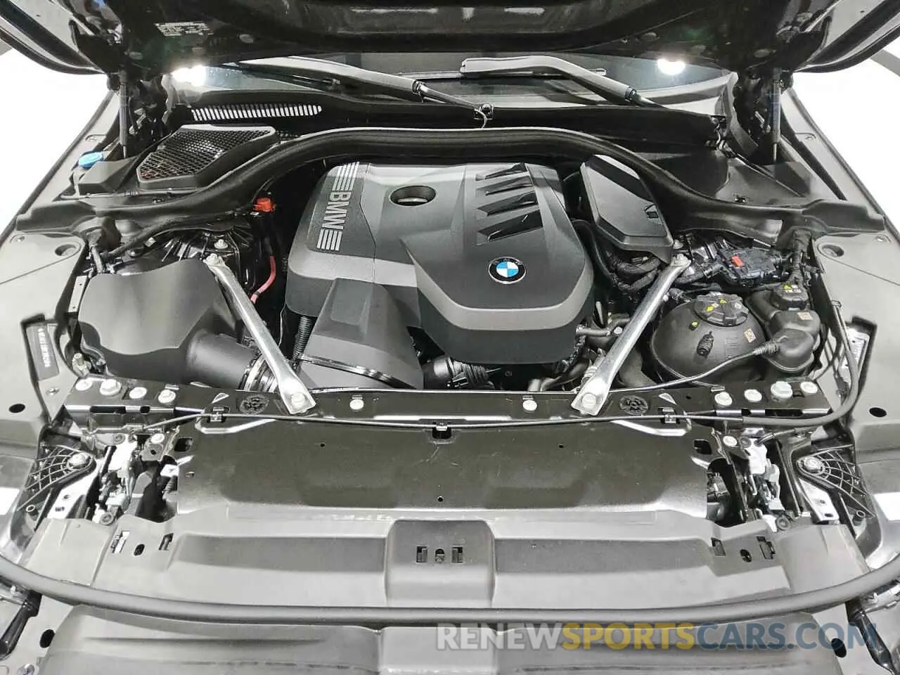 11 fotografías del automóvil dañado WBA43FJ07RCR70267 BMW 5 SERIES 2024