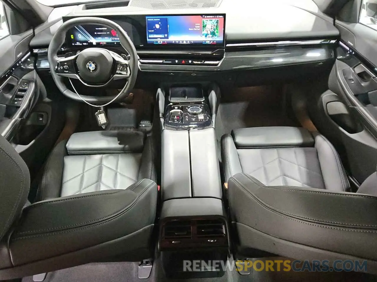8 fotografías del automóvil dañado WBA43FJ07RCR70267 BMW 5 SERIES 2024