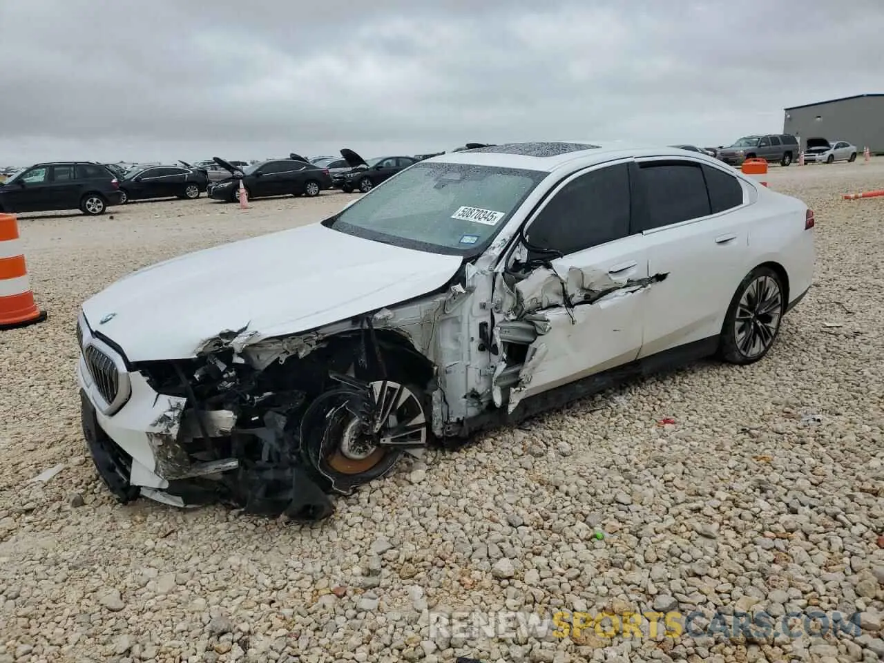 1 fotografías del automóvil dañado WBA43FJ08RCP76699 BMW 5 SERIES 2024