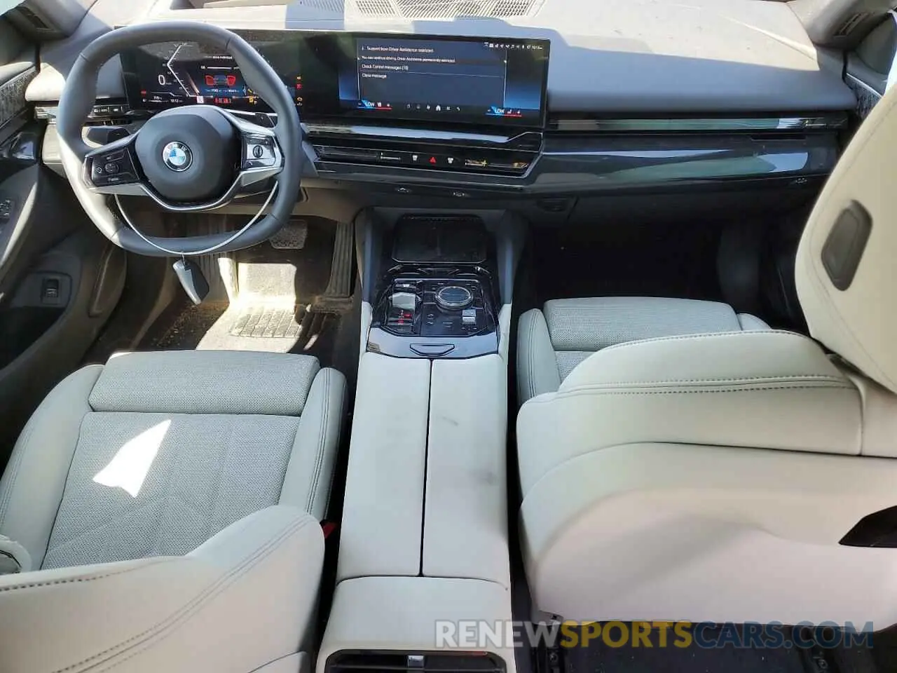 8 fotografías del automóvil dañado WBA43FJ0XRCR56606 BMW 5 SERIES 2024