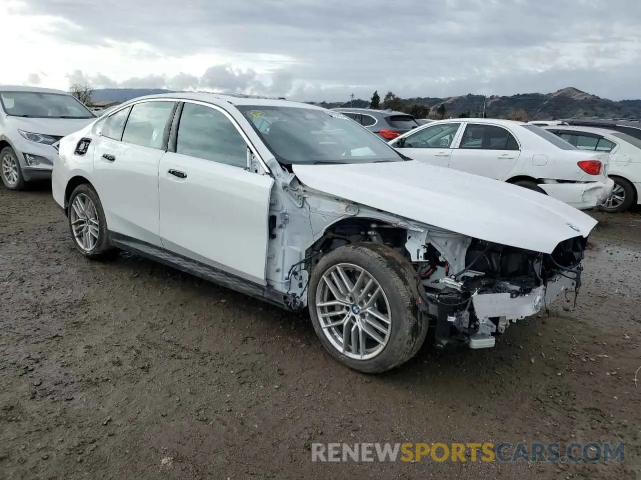 4 fotografías del automóvil dañado WBA43FJ0XRCS14707 BMW 5 SERIES 2024