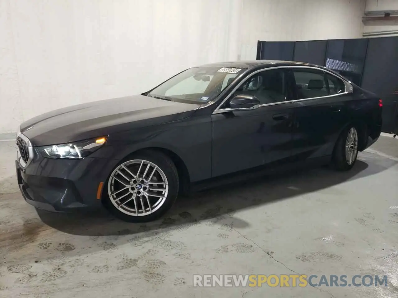 1 fotografías del automóvil dañado WBA43FJ0XRCS37842 BMW 5 SERIES 2024