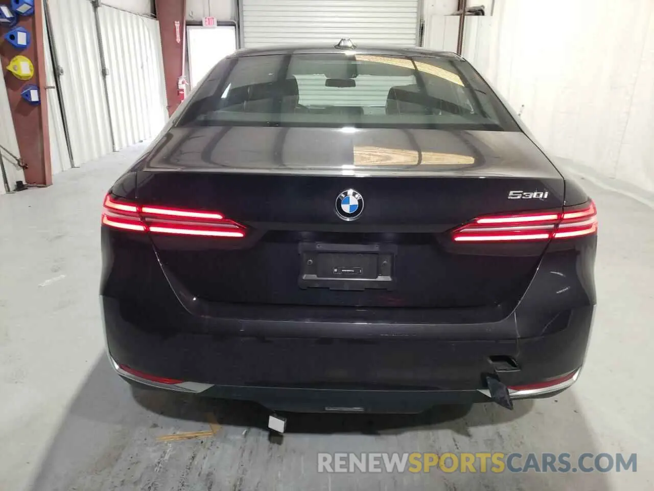 6 fotografías del automóvil dañado WBA43FJ0XRCS37842 BMW 5 SERIES 2024