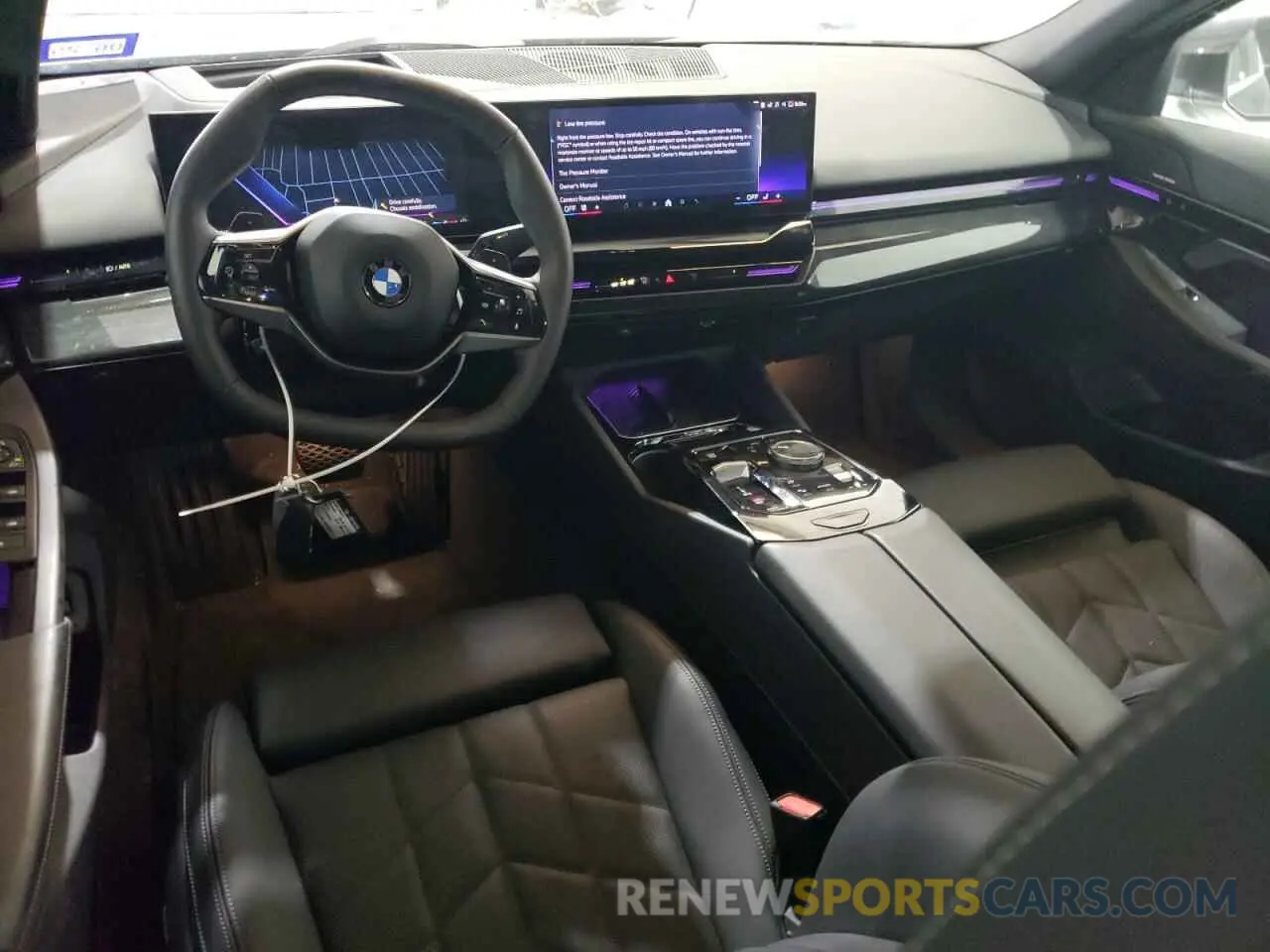 8 fotografías del automóvil dañado WBA43FJ0XRCS37842 BMW 5 SERIES 2024