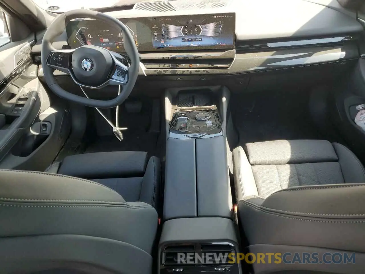 8 fotografías del automóvil dañado WBA53FJ00RCP20115 BMW 5 SERIES 2024