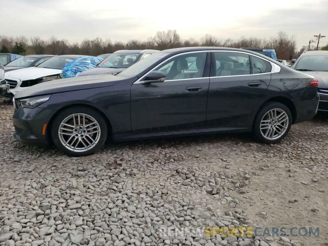 1 fotografías del automóvil dañado WBA53FJ00RCR03739 BMW 5 SERIES 2024