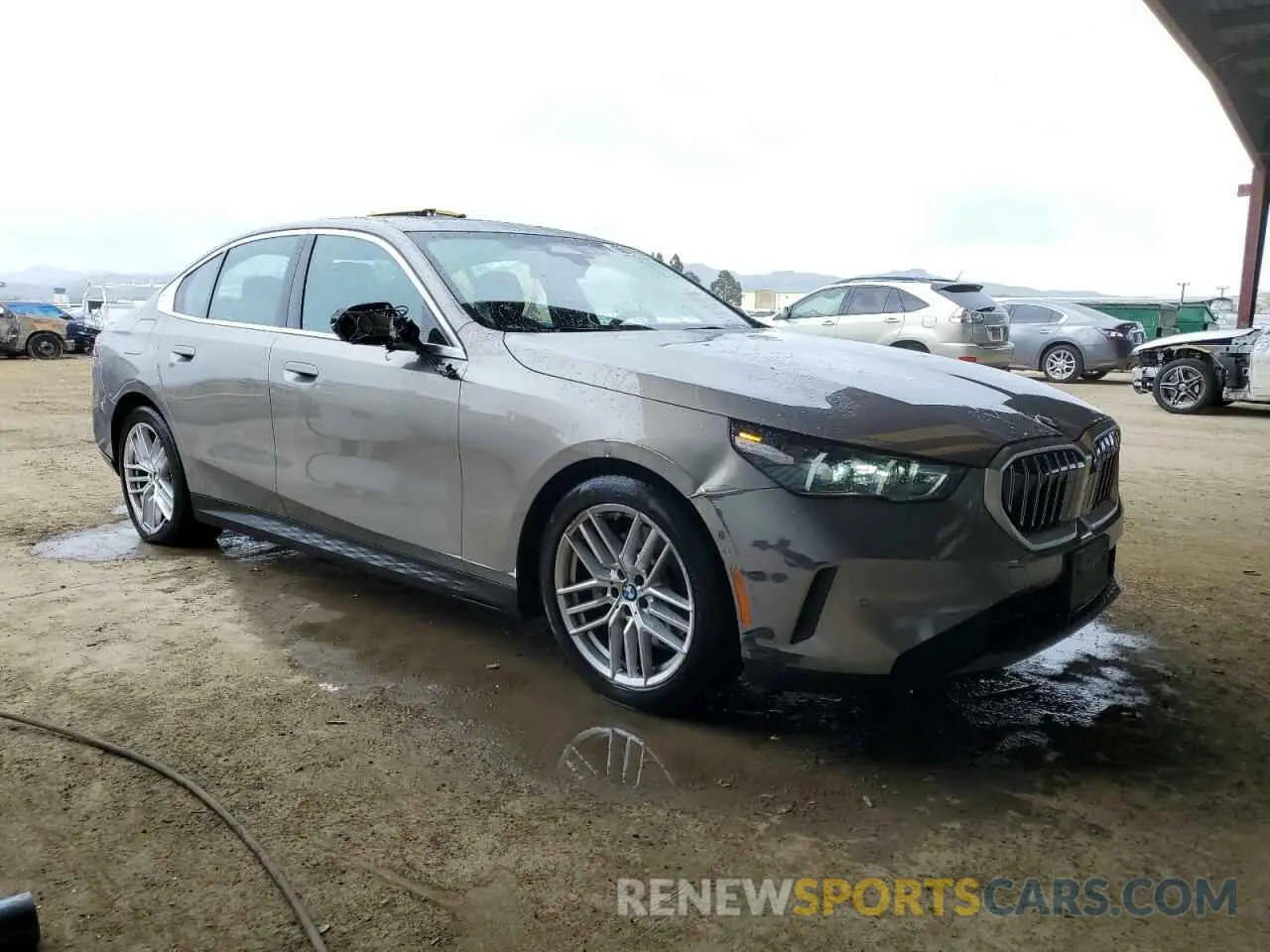 4 fotografías del automóvil dañado WBA53FJ02RCS02524 BMW 5 SERIES 2024