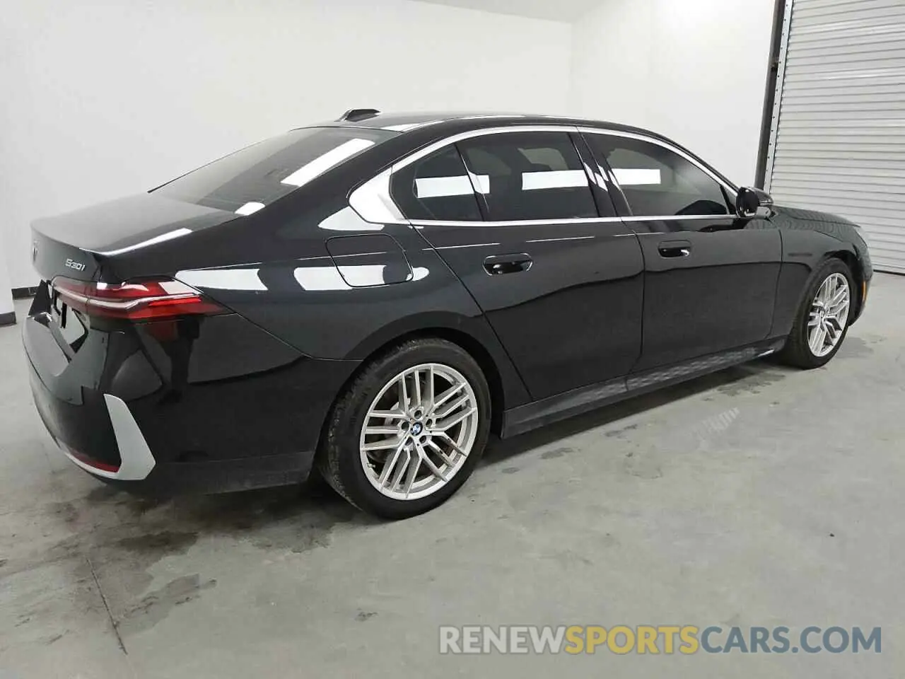 3 fotografías del automóvil dañado WBA53FJ03RCP96427 BMW 5 SERIES 2024