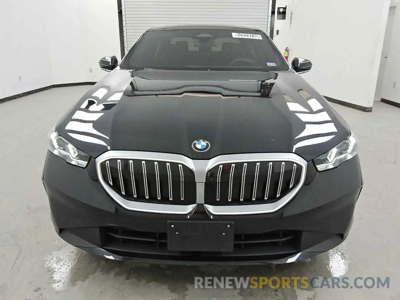 5 fotografías del automóvil dañado WBA53FJ03RCP96427 BMW 5 SERIES 2024
