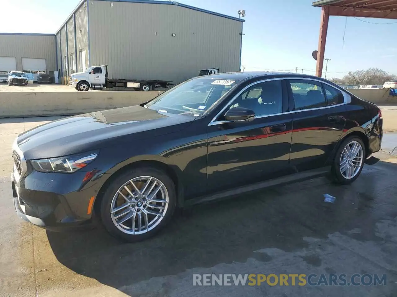 1 fotografías del automóvil dañado WBA53FJ03RCS07540 BMW 5 SERIES 2024