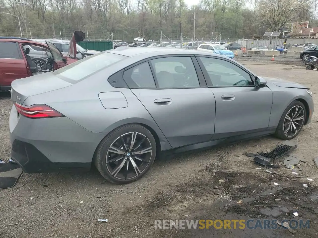 3 fotografías del automóvil dañado WBA53FJ03RCS21213 BMW 5 SERIES 2024