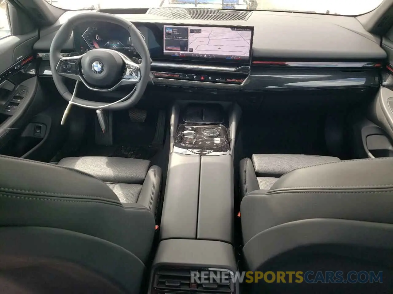 8 fotografías del automóvil dañado WBA53FJ04RCS47707 BMW 5 SERIES 2024