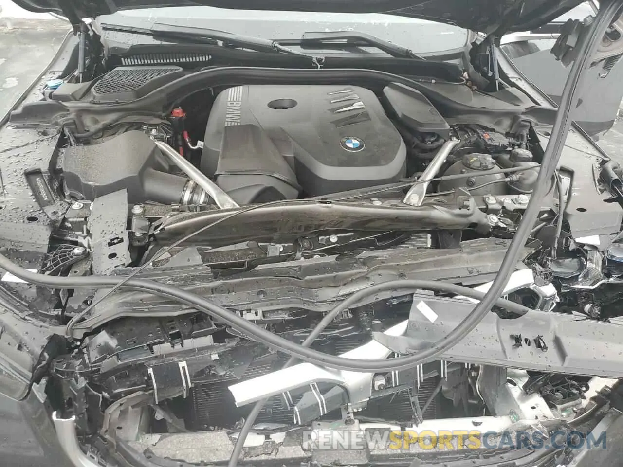 11 fotografías del automóvil dañado WBA53FJ06RCR51830 BMW 5 SERIES 2024