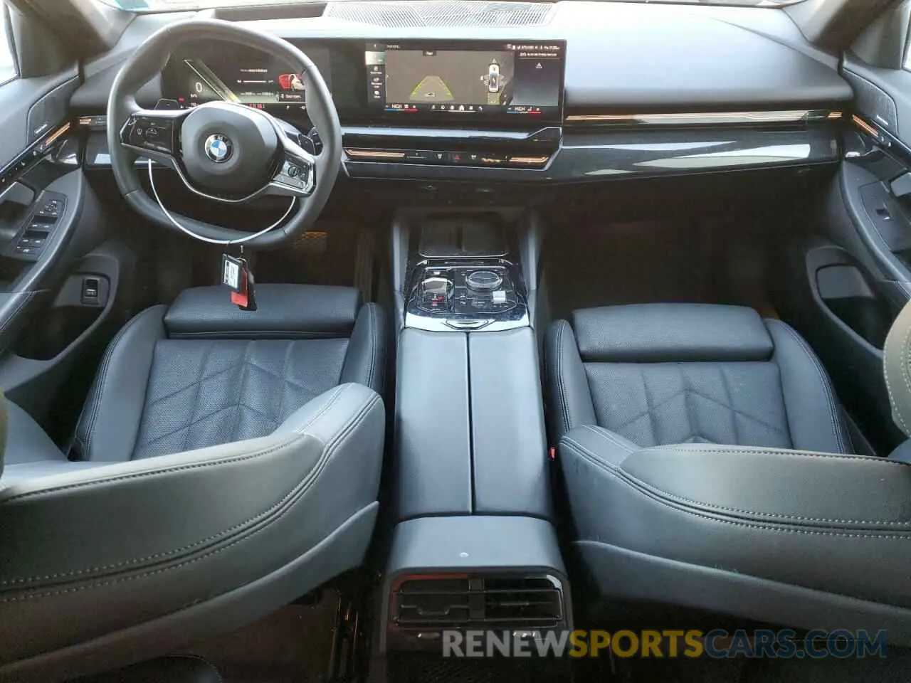 8 fotografías del automóvil dañado WBA53FJ0XRCS13397 BMW 5 SERIES 2024