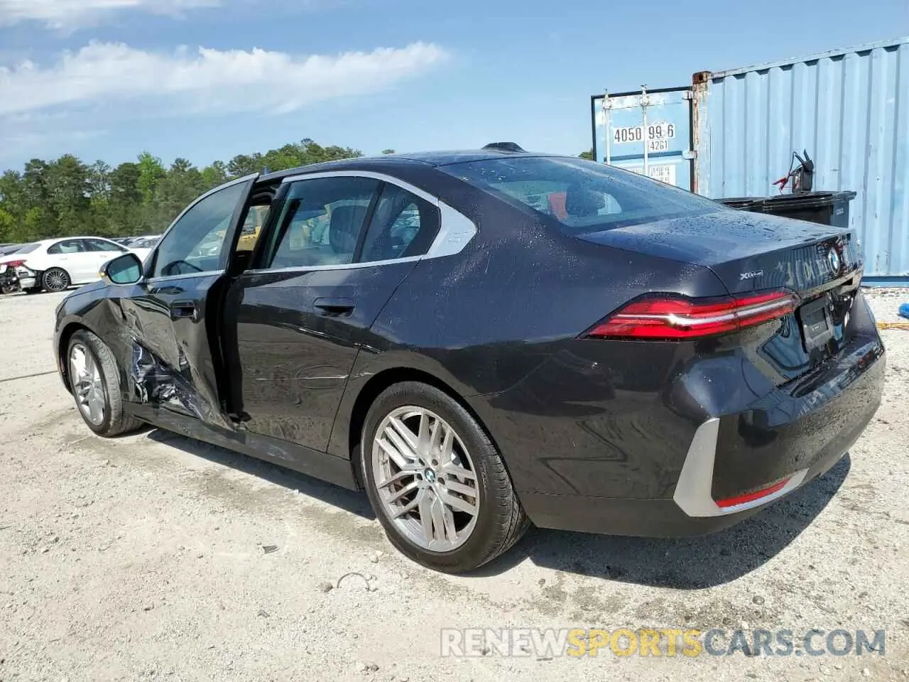 2 fotografías del automóvil dañado WBA53FJ0XRCS55035 BMW 5 SERIES 2024