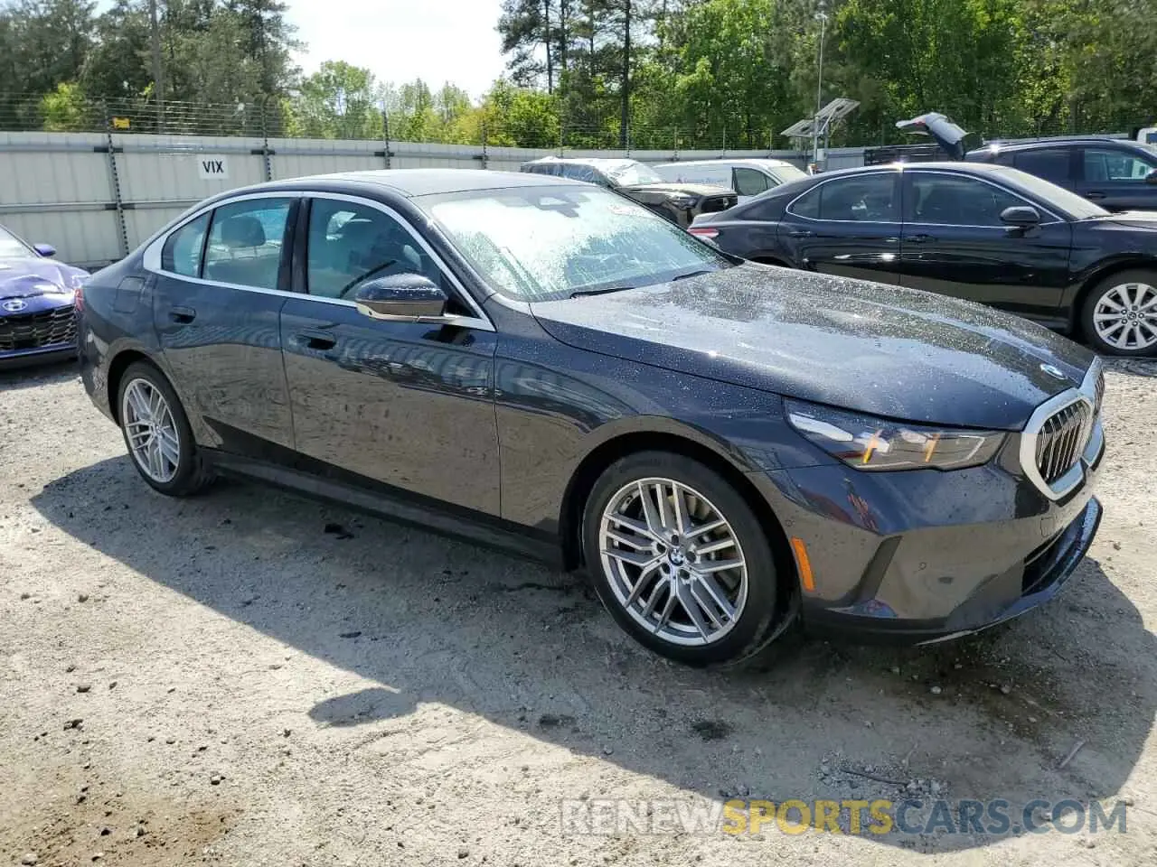 4 fotografías del automóvil dañado WBA53FJ0XRCS55035 BMW 5 SERIES 2024