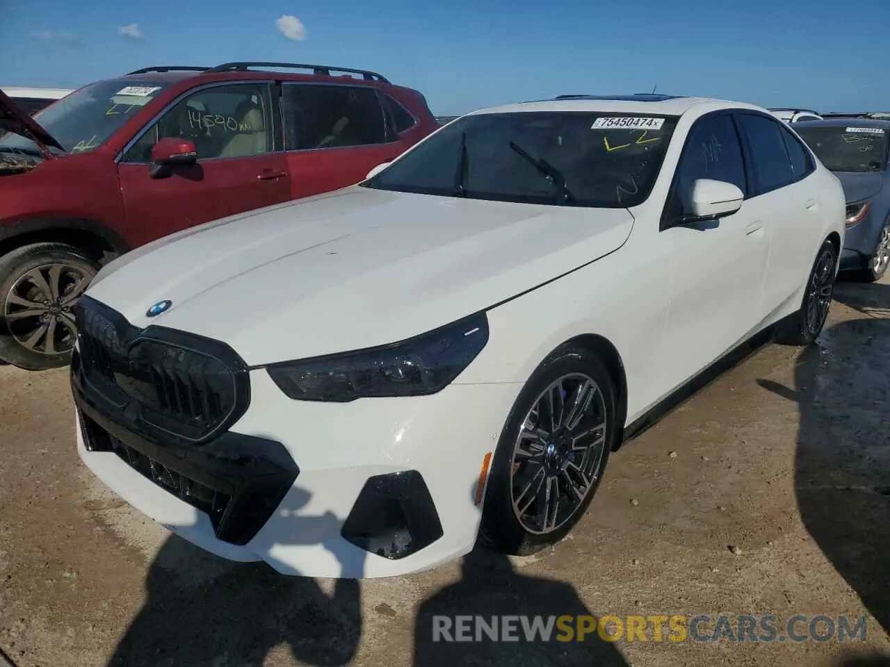 1 fotografías del automóvil dañado WBA63FJ00RCS54173 BMW 5 SERIES 2024