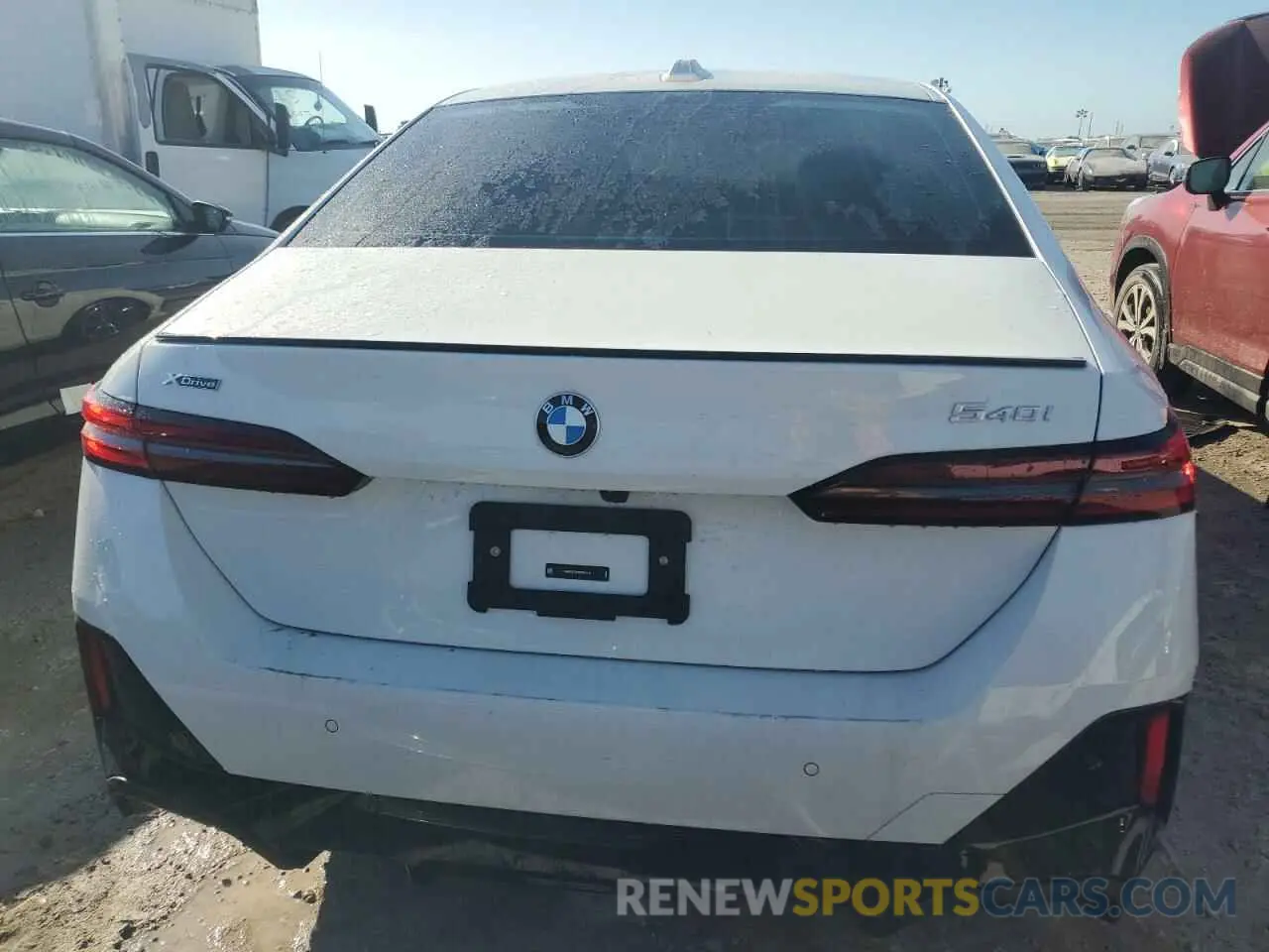 6 fotografías del automóvil dañado WBA63FJ00RCS54173 BMW 5 SERIES 2024