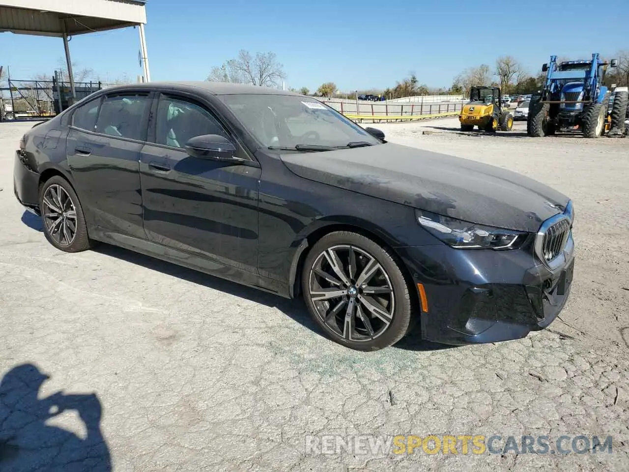 4 fotografías del automóvil dañado WBA63FJ00RCS64587 BMW 5 SERIES 2024