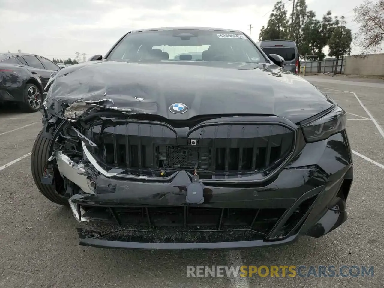 5 fotografías del automóvil dañado WBA63FJ09RCS16327 BMW 5 SERIES 2024