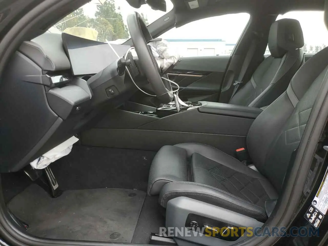7 fotografías del automóvil dañado WBA63FJ09RCS16327 BMW 5 SERIES 2024