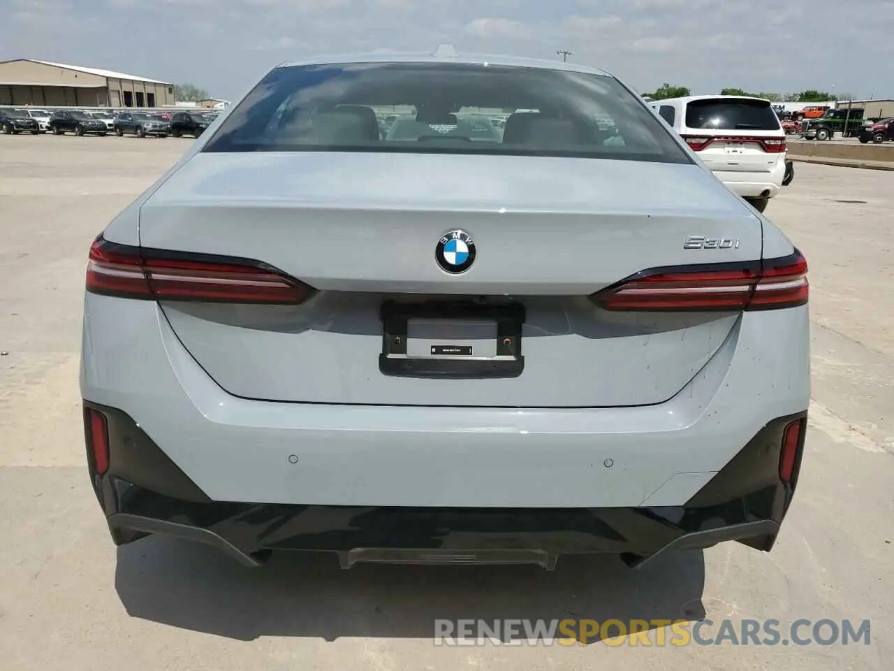 6 fotografías del automóvil dañado WBA43FJ01SCT75551 BMW 5 SERIES 2025