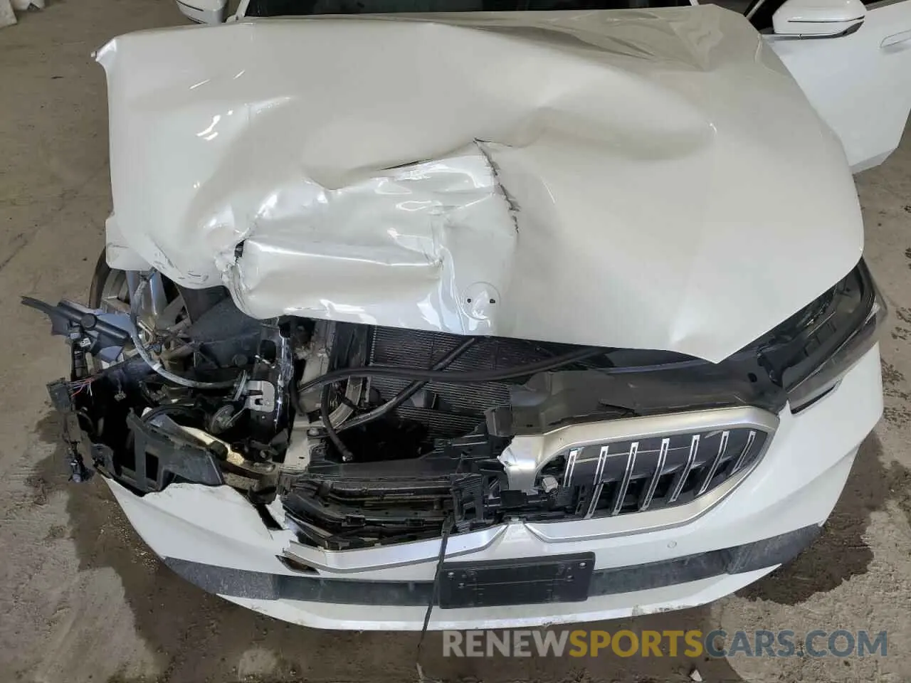 11 fotografías del automóvil dañado WBA53FJ07SCU11716 BMW 5 SERIES 2025