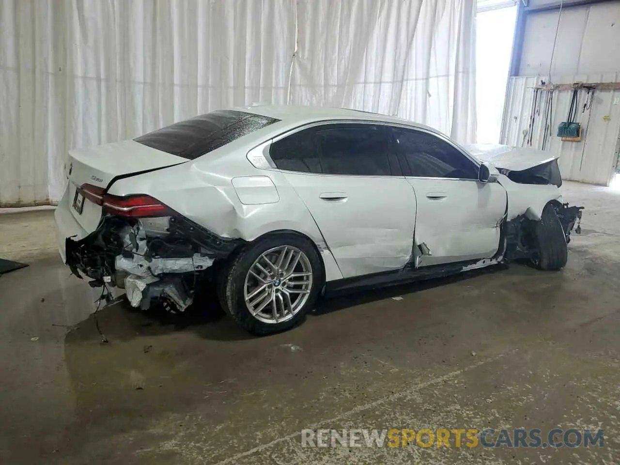 3 fotografías del automóvil dañado WBA53FJ07SCU11716 BMW 5 SERIES 2025
