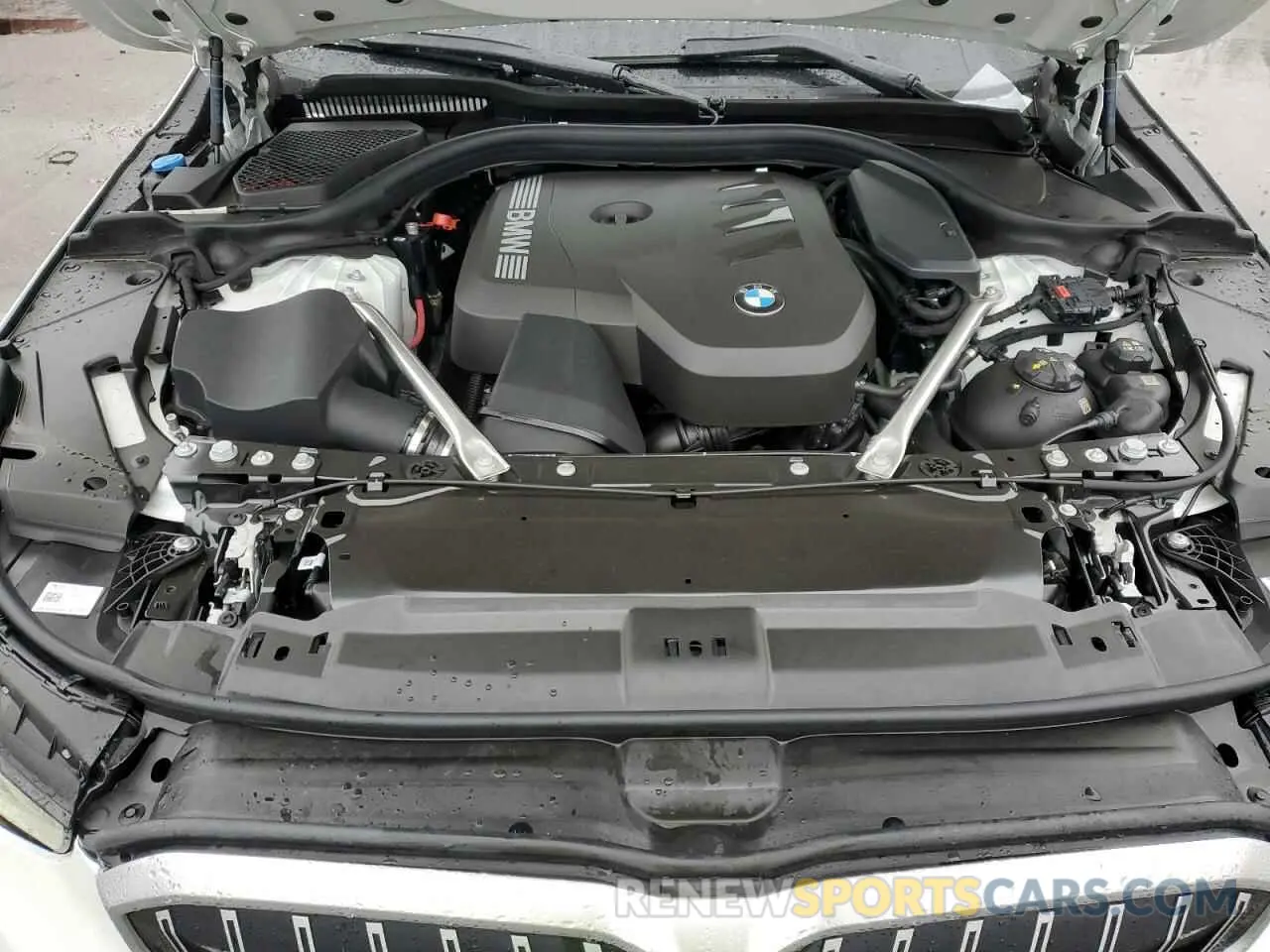 11 fotografías del automóvil dañado WBA53FJ0XSCU12570 BMW 5 SERIES 2025