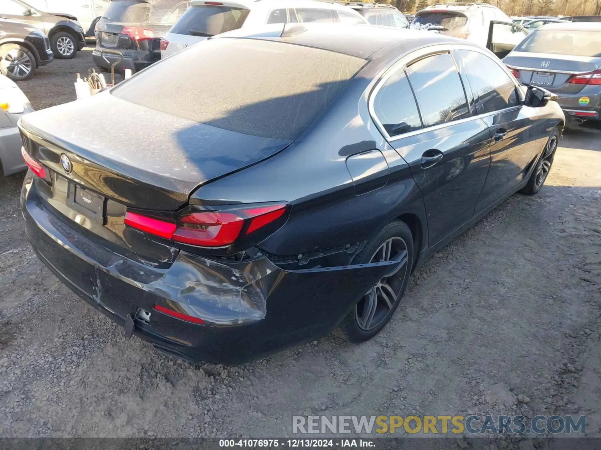 4 fotografías del automóvil dañado WBA13BJ05NWX58987 BMW 530 2022