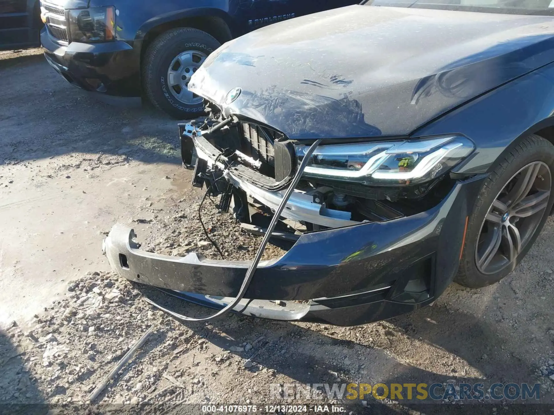 6 fotografías del automóvil dañado WBA13BJ05NWX58987 BMW 530 2022