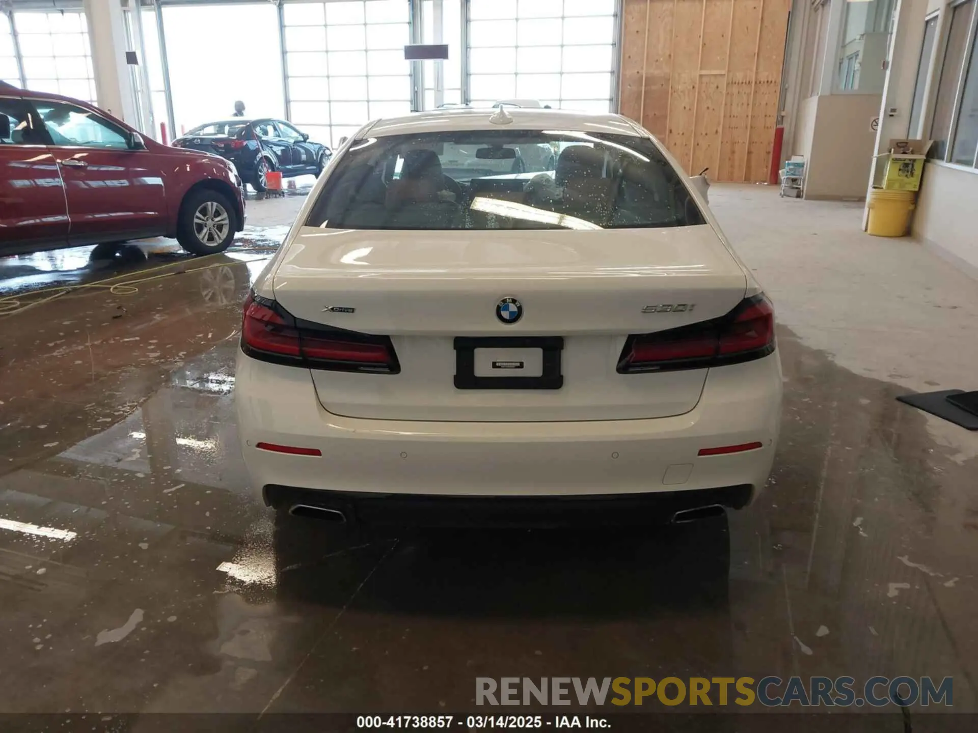 17 fotografías del automóvil dañado WBA13BJ05NWX59007 BMW 530 2022