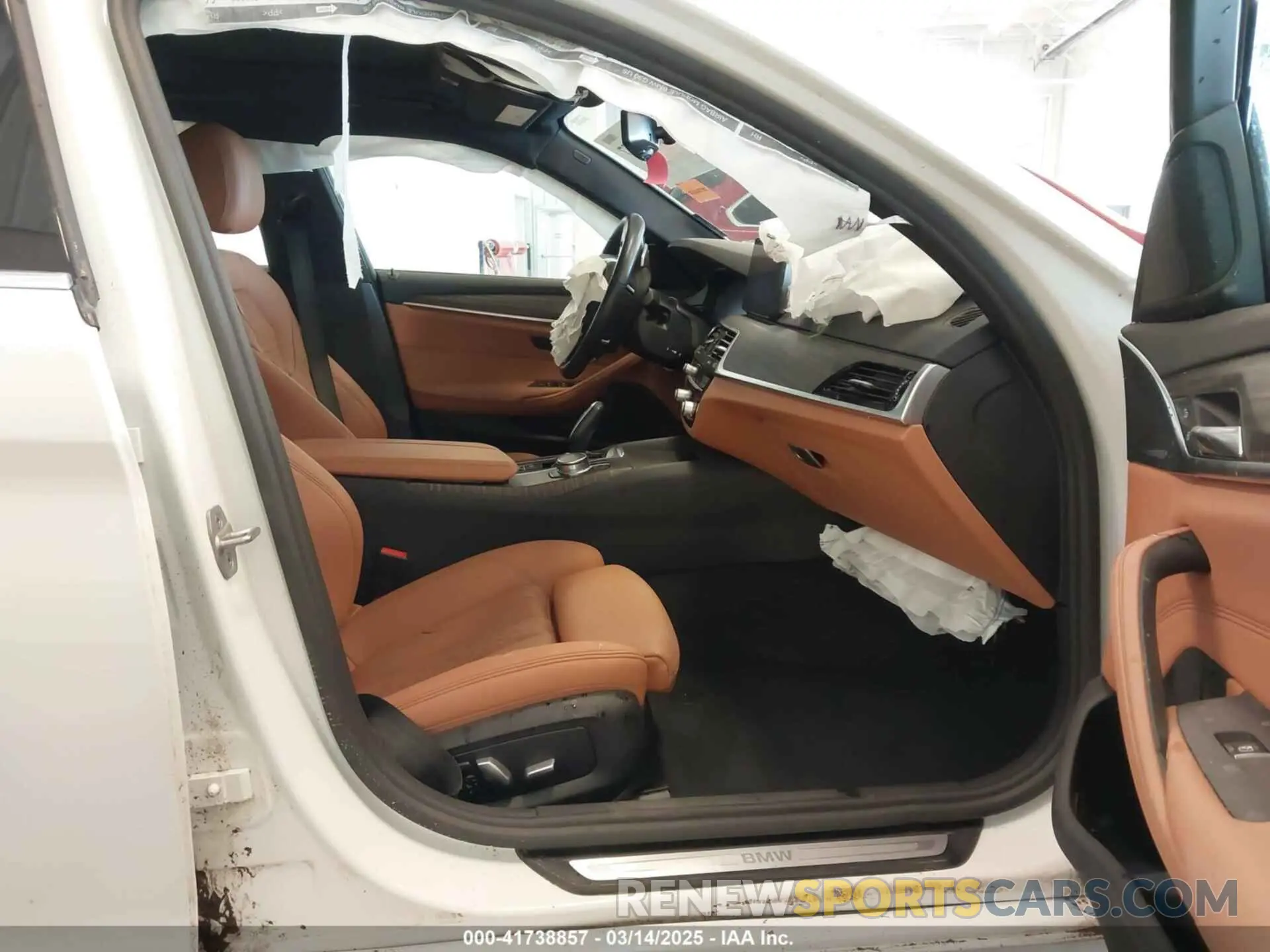 5 fotografías del automóvil dañado WBA13BJ05NWX59007 BMW 530 2022