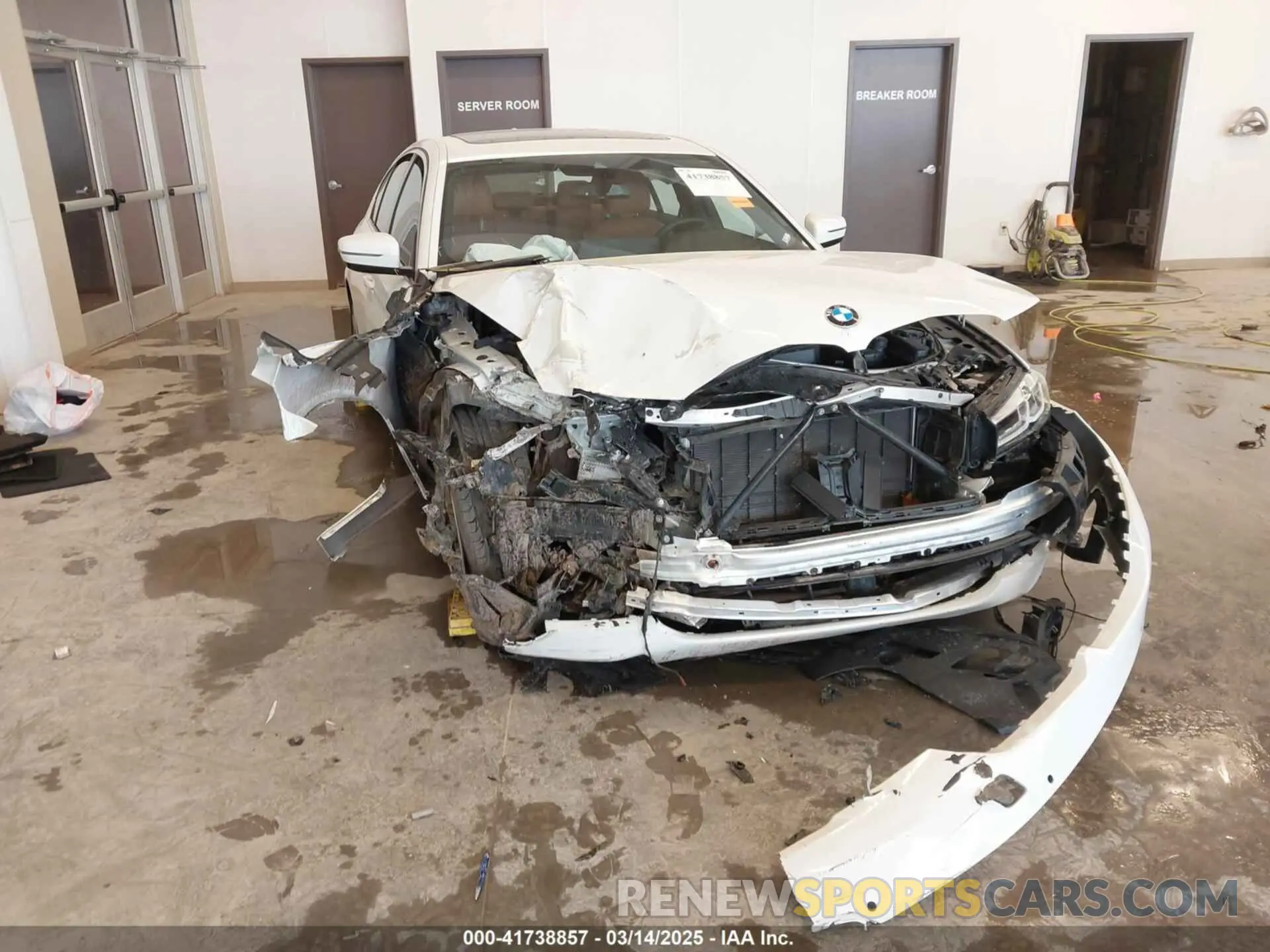 6 fotografías del automóvil dañado WBA13BJ05NWX59007 BMW 530 2022