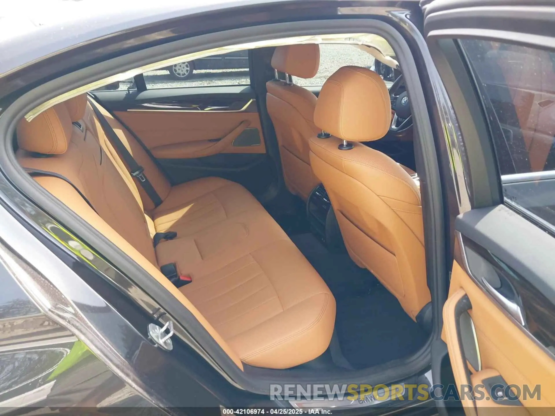 8 fotografías del automóvil dañado WBA13BJ09NWX51234 BMW 530 2022