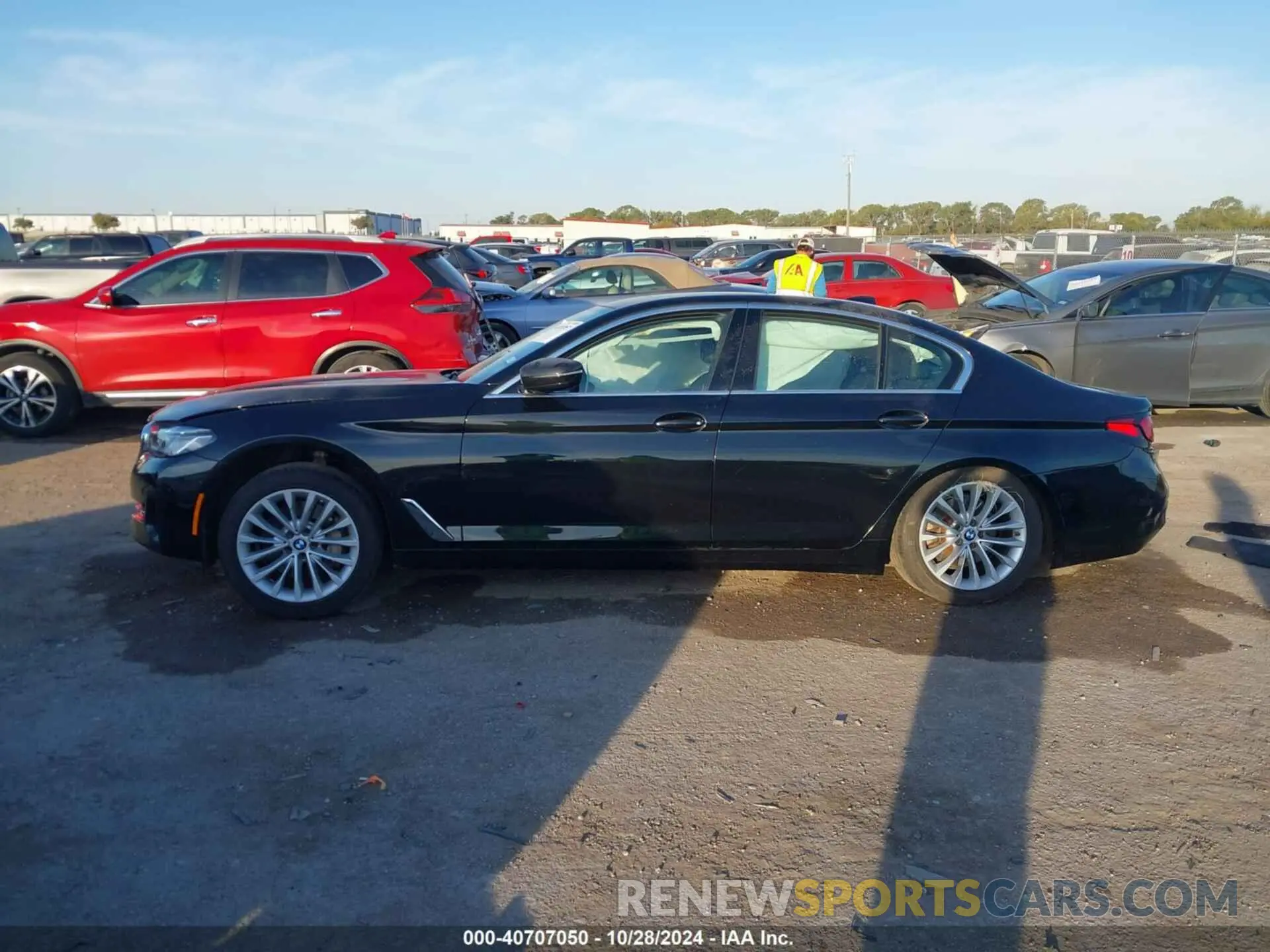 14 fotografías del automóvil dañado WBA53BH01NCH73062 BMW 530 2022