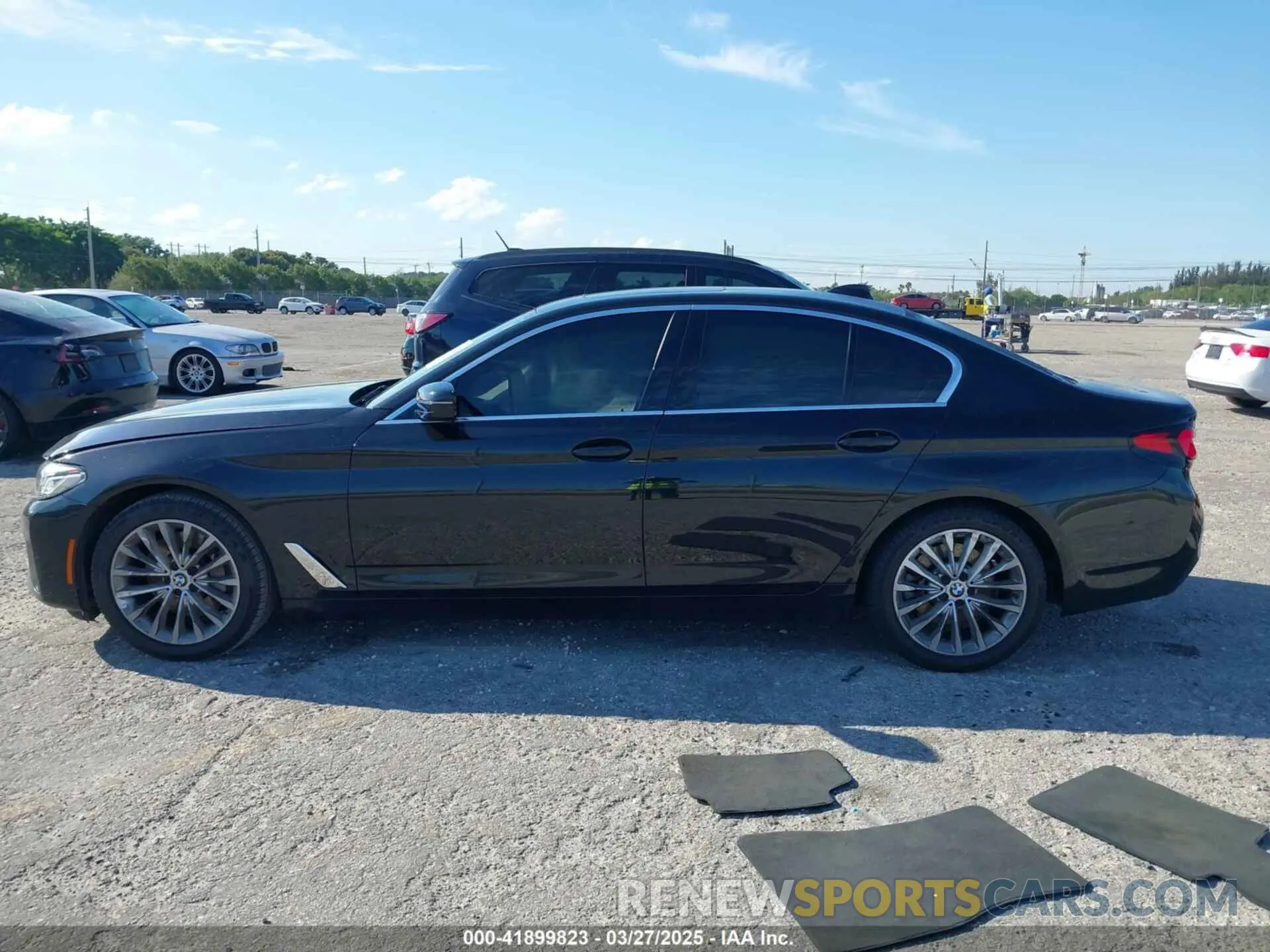14 fotografías del automóvil dañado WBA53BH04NCK24520 BMW 530 2022